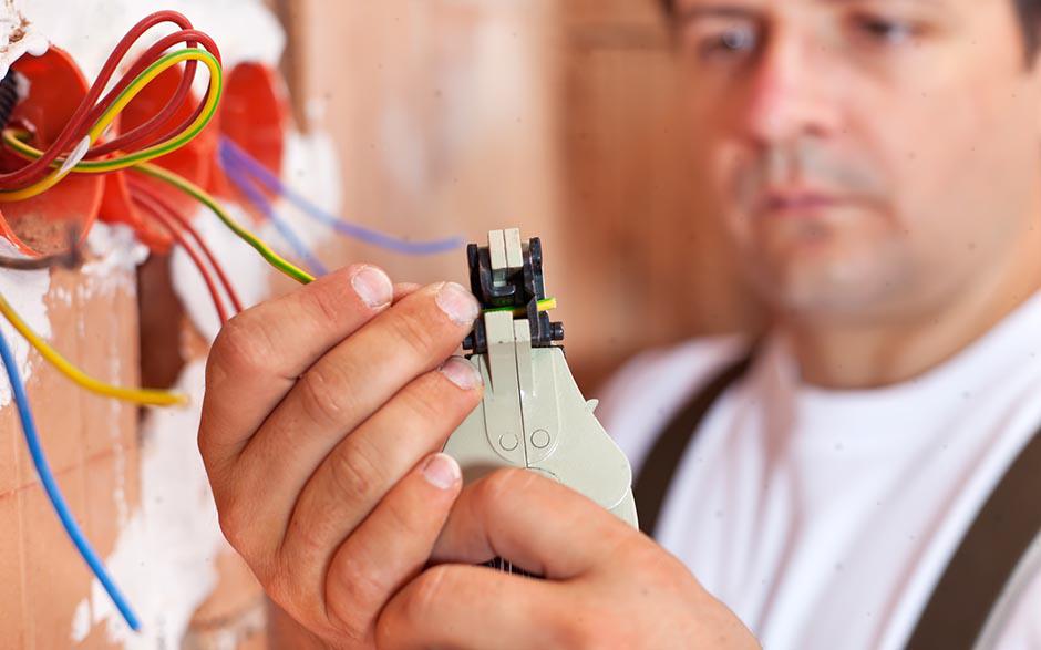 recherche électricien bâtiment Paris 12